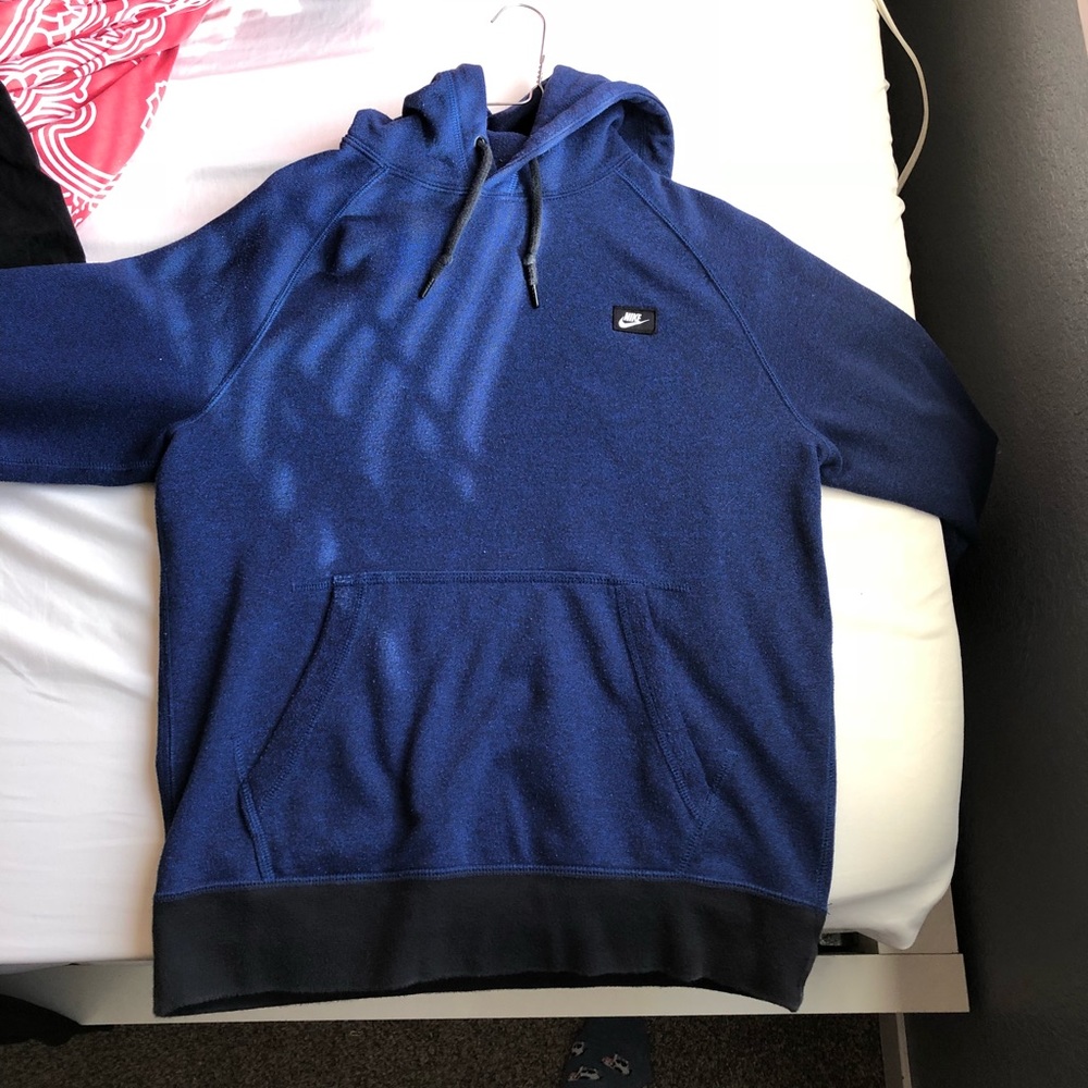 Nike men’s sweatshirt
